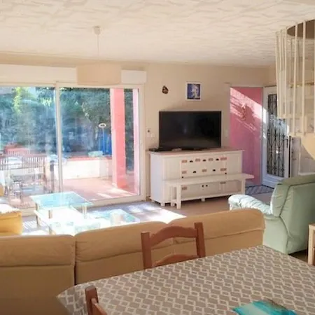 Maison Canet-en-roussillon, 6 Pieces, 10 Personnes - Fr-1-696-22 בית נופש